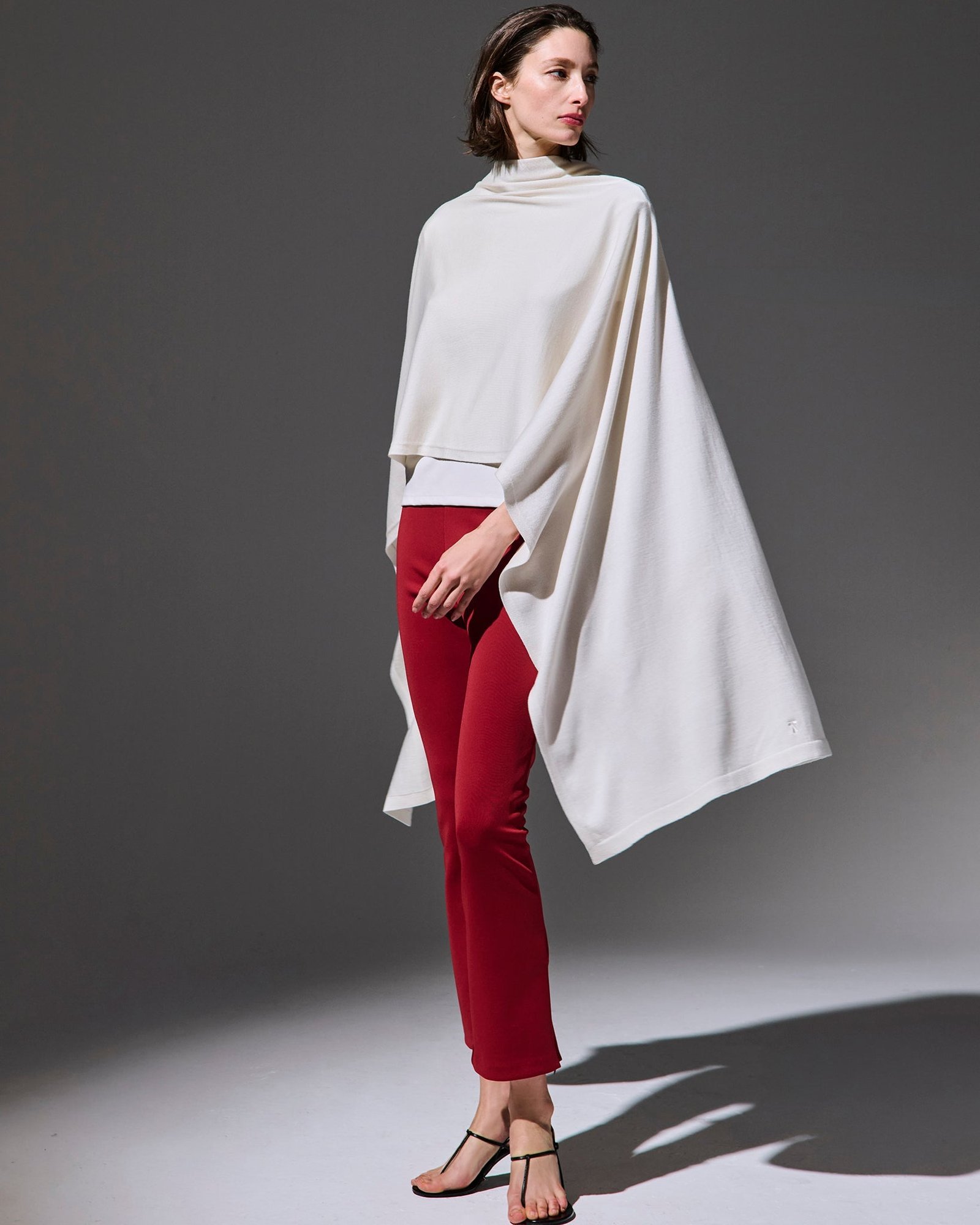 Sarah Pant - Image 3