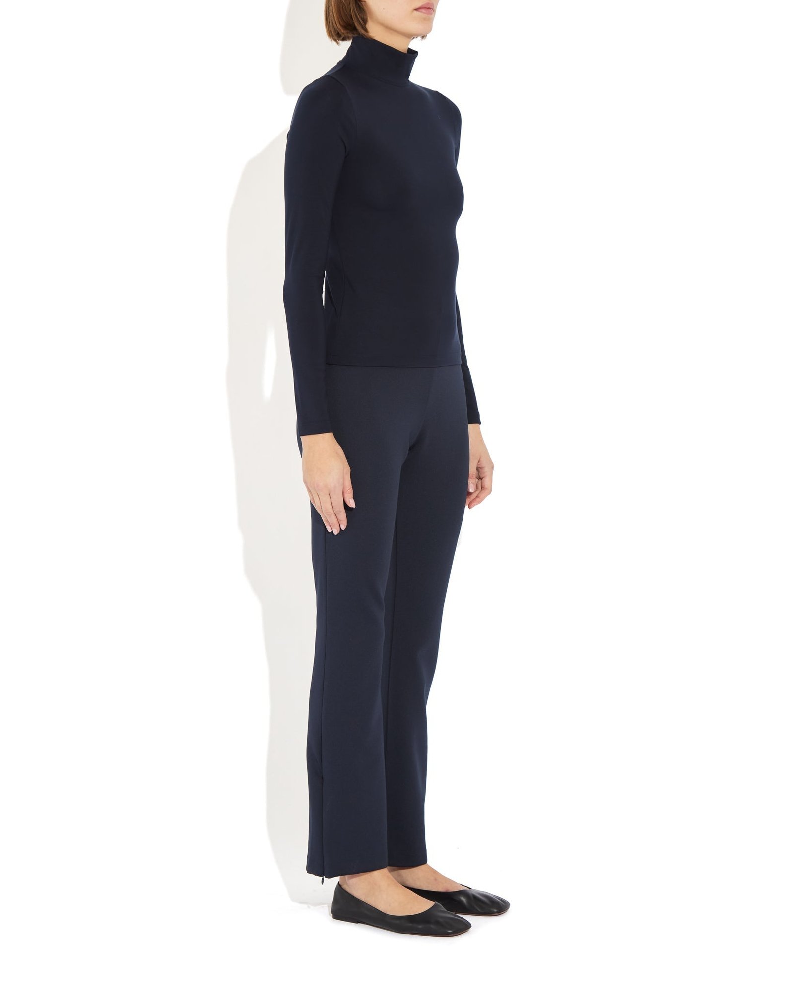 Sarah Pant - Image 5